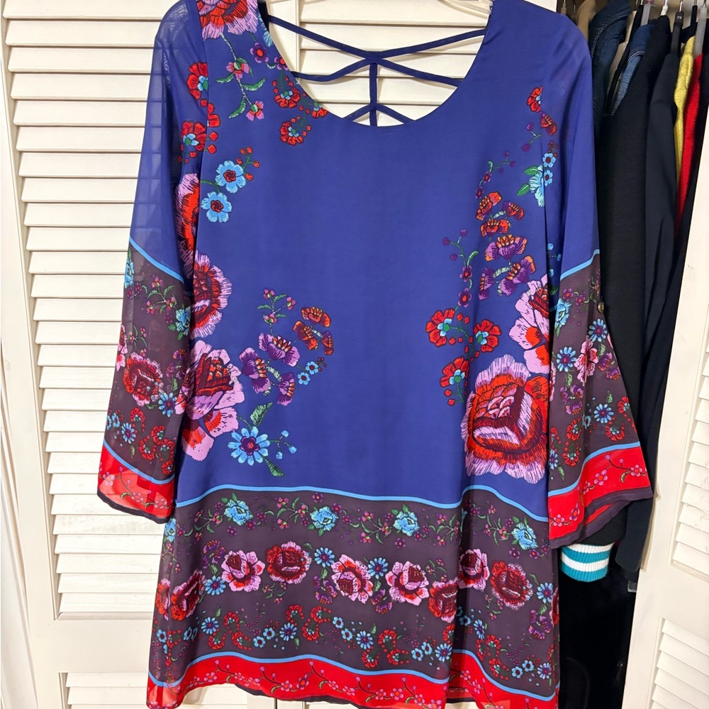 Speechless Multicolor Floral Tunic Top